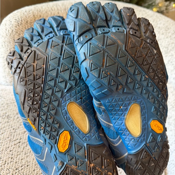 Vibram Men Blue FiveFingers Shoes - Picture 6 of 10